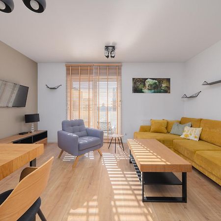 לודז' Citystay Wroblewskiego Apartament Z Parkingiem! מראה חיצוני תמונה